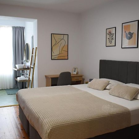 Feels Like Home Studio Apartments - Flh Albania Tirana Exterior foto