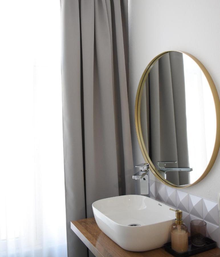 Feels Like Home Studio Apartments - Flh Albania Tirana Exterior foto